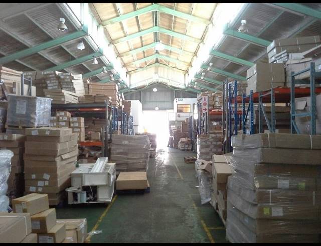 1,172M² WAREHOUSE TO LET IN NDABENI